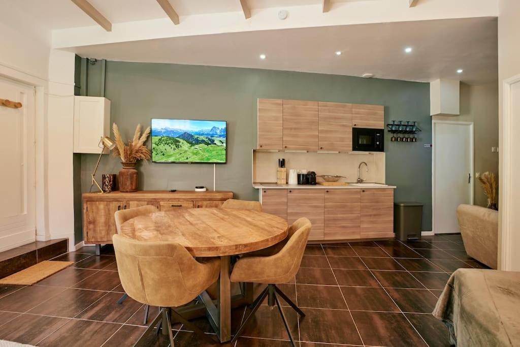 Versailles Jacuzzi - Sauna - Rdc 2 Εξωτερικό φωτογραφία